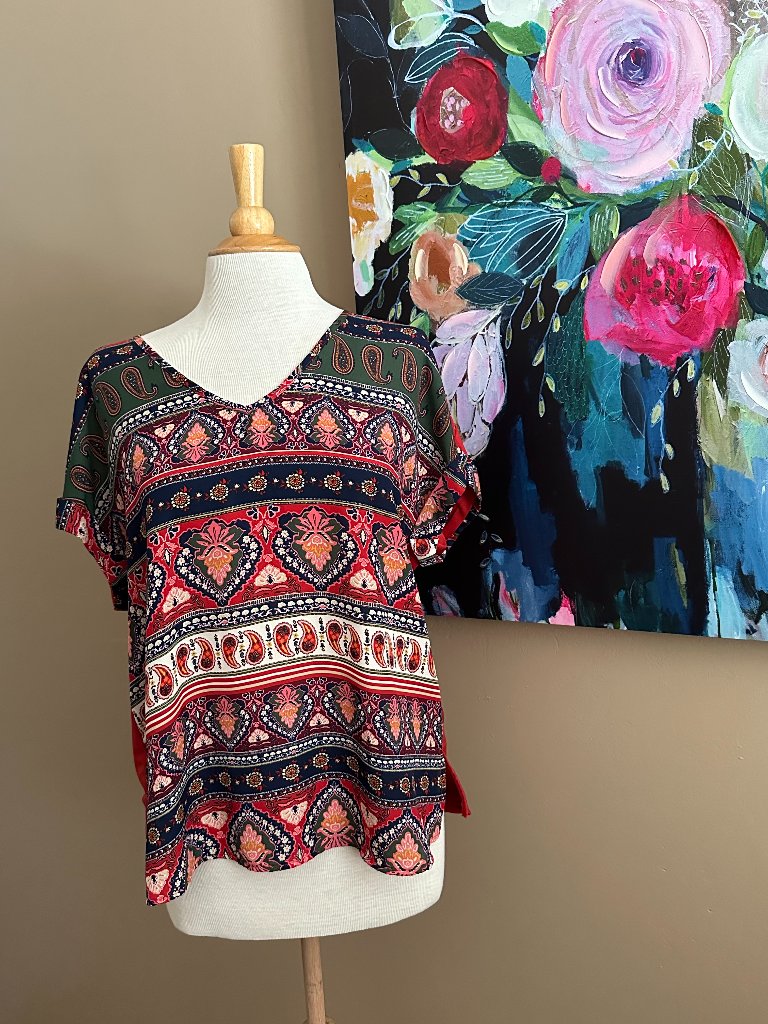 A.U.W Reversible Paisley Boho Top Size L Red Floral V-Neck Short Sleeve Blouse